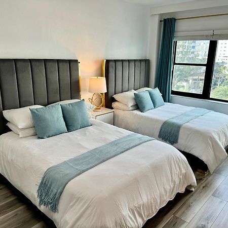 Directly On The Beach With Pool & Parking Miami Beach Exterior photo