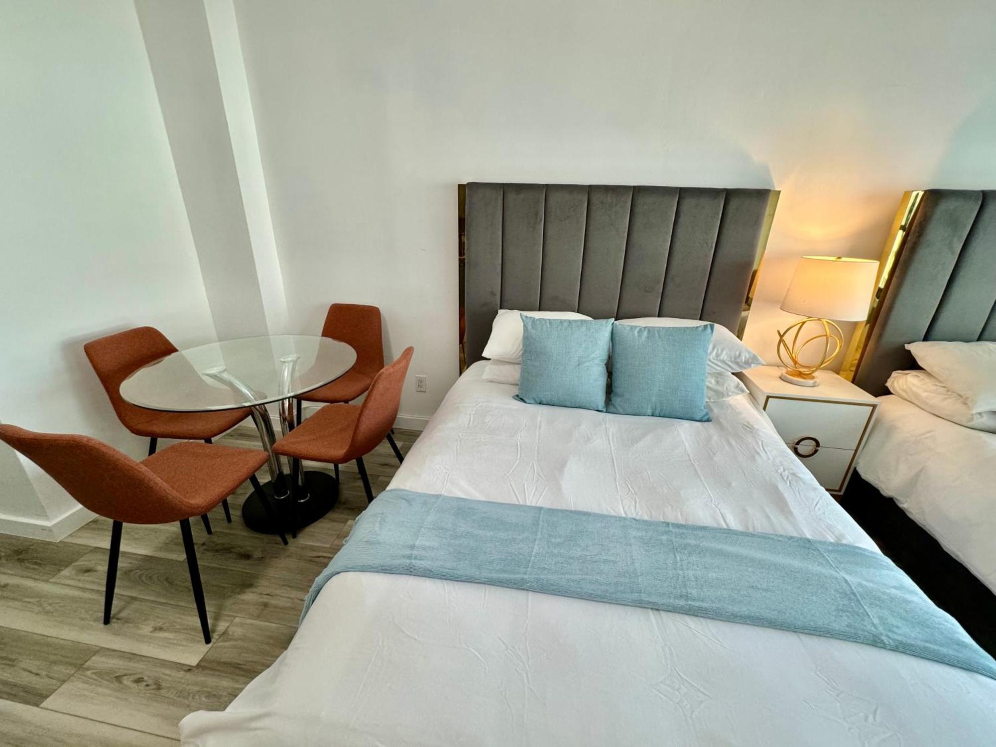 Directly On The Beach With Pool & Parking Miami Beach Exterior photo