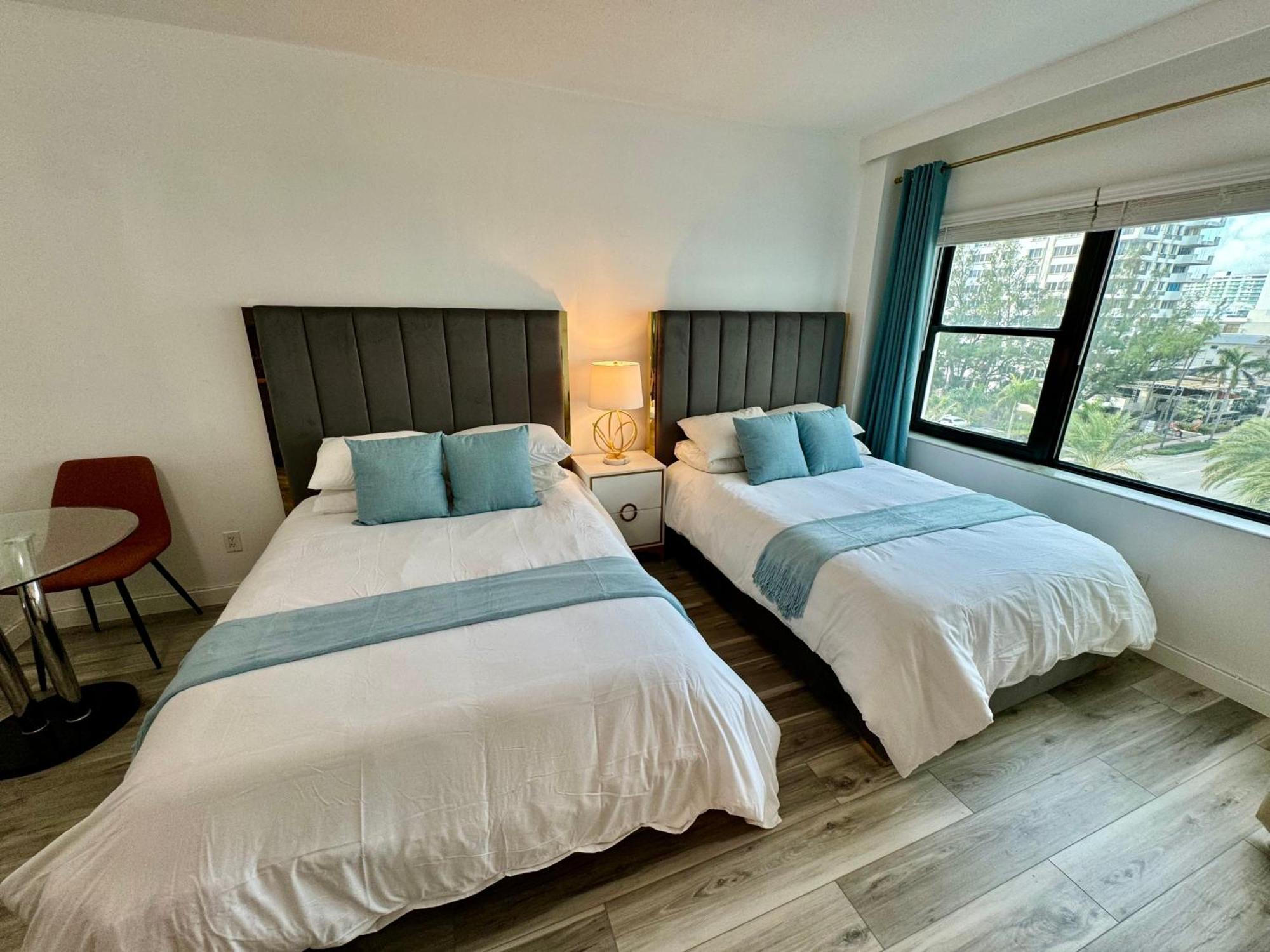Directly On The Beach With Pool & Parking Miami Beach Exterior photo